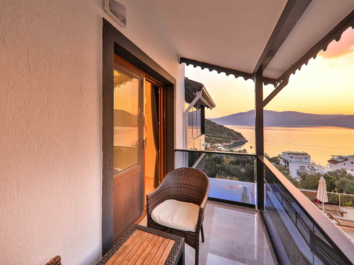  gece  -  Kasım
  | Kalkan’da Deniz Manzaralı Lüks Villa, Merkezi Konumda Rüya Tatil